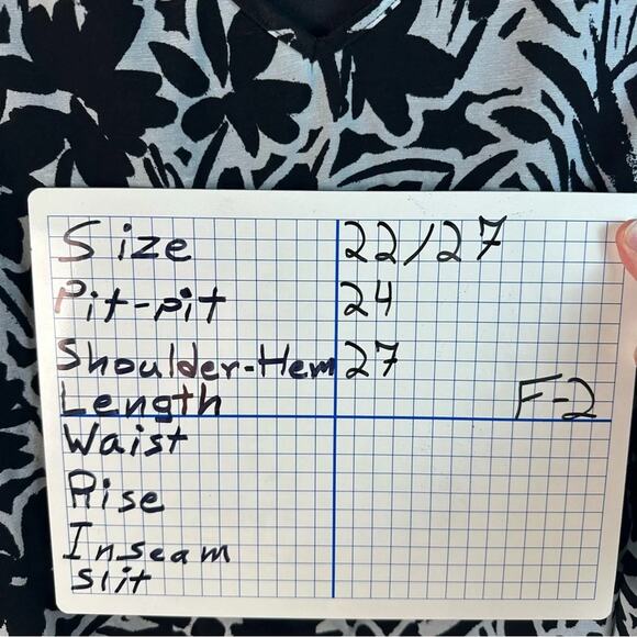 Lane Bryant Sleeves blouse floral black white V-neck sheer overlay plus size - Picture 8 of 8